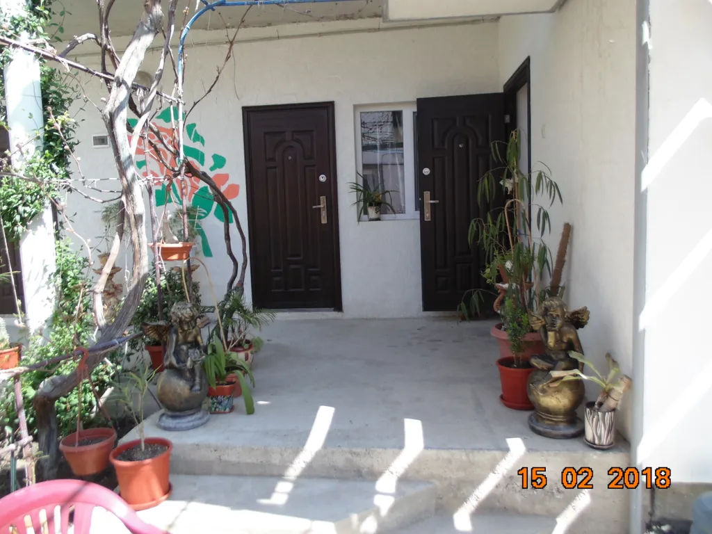 Счастливый дворик