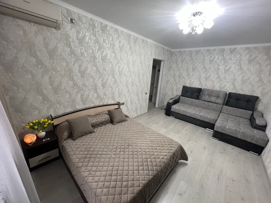 В самом центре города уютная квартира