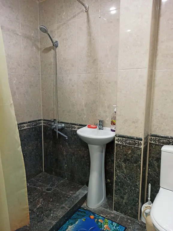 Квартира с хорошей развитой инфраструктурой, до пляжа 15мин езды