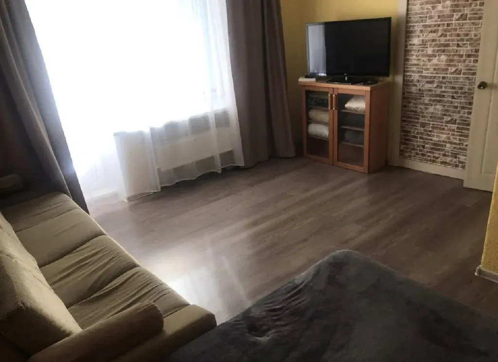 Уютная квартира в центре посёлка, рядом школа, ДК, бассейн