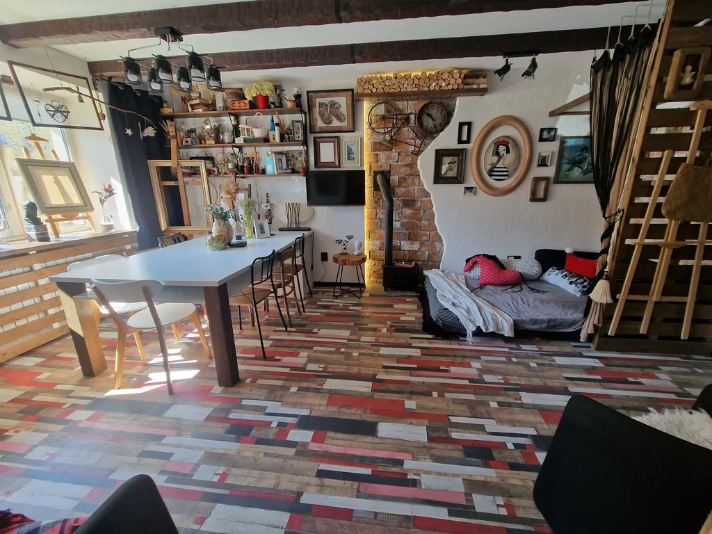 Уютные апартаменты в расшиpеннoм центpе