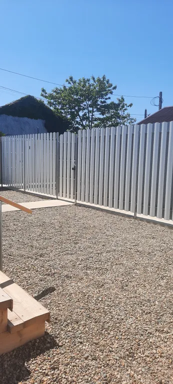 Коттедж Дом со своим отдельным двором — Кучугуры