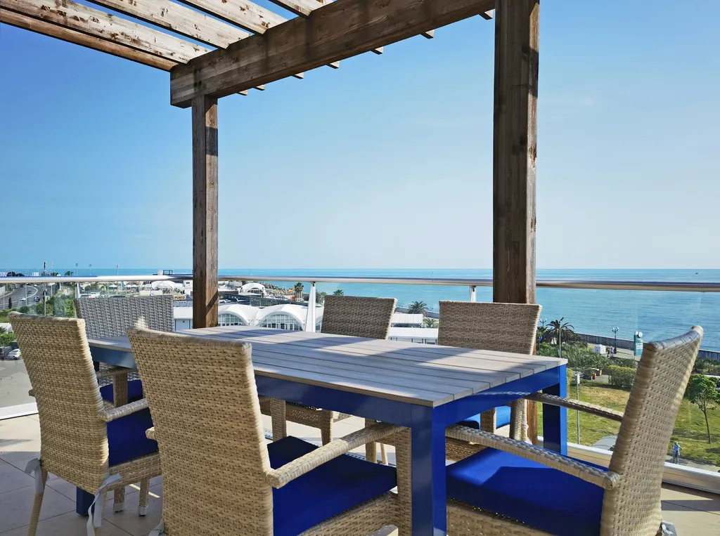 Квартира с панорманым видом на море - Kingdom