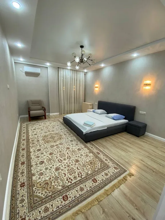 Шикарная квартира в самом центре городе с видом на море