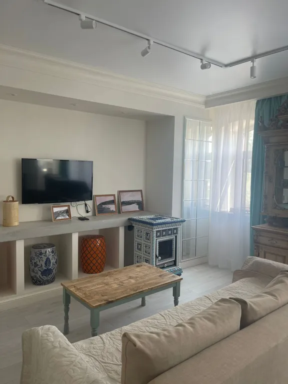 Апартаменты с видом на центральную площадь и Свиягу