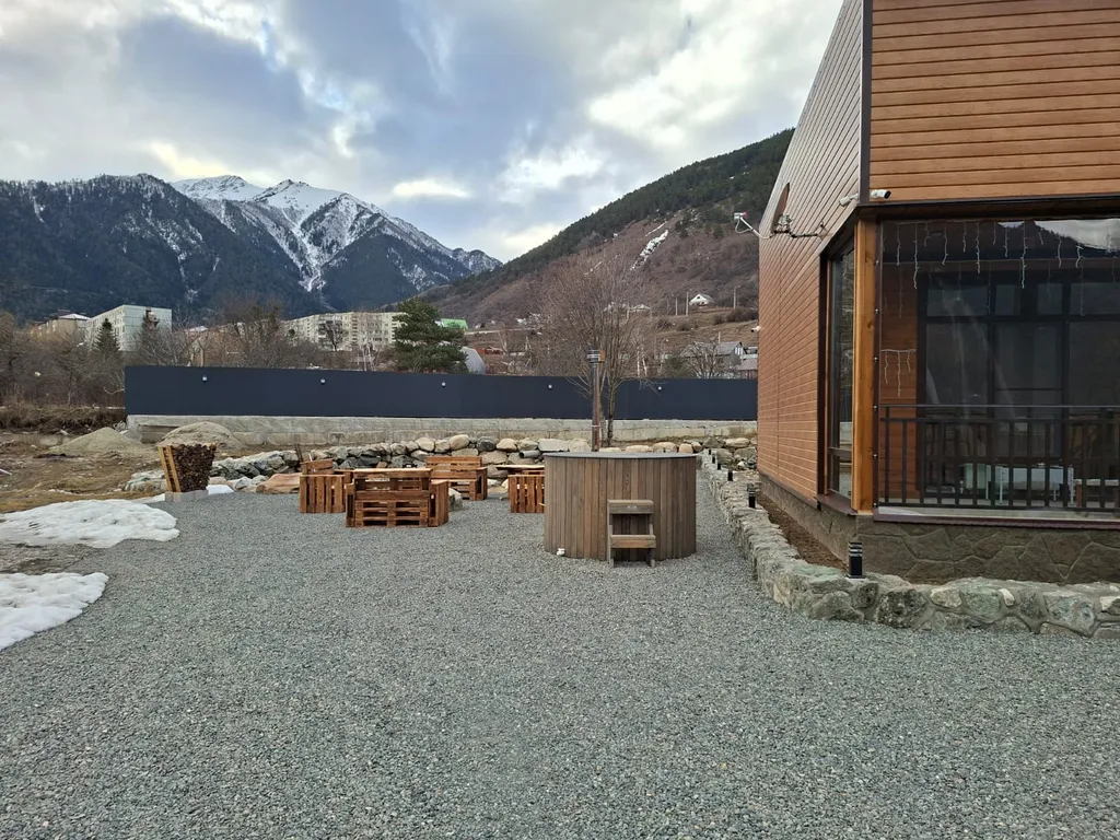 Новый гостевой дом для отдыха в горах