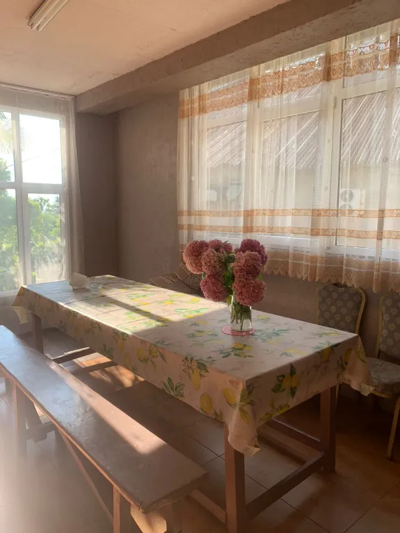 Квартира Квартира Гостевой дом у Марго, между старой и новой Гагрой, в 200 м от моря — Гагра