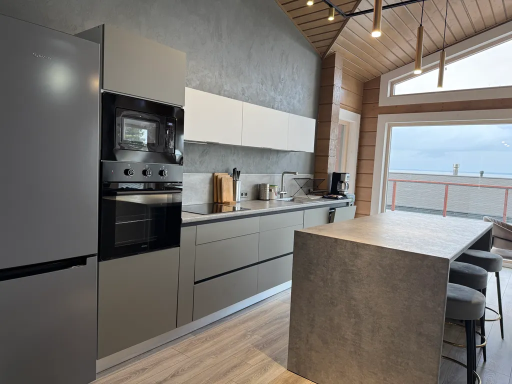 Paradise: Дом с тремя спальнями и сауной на озере