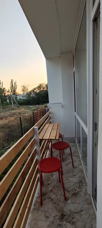 Квартира Квартира 2комн. Апарт автоном. Отоплен, кухня, стирка, балконы, изолированные спальни — Судак