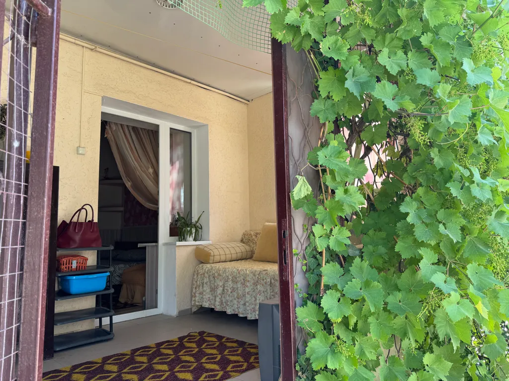 Коттедж Двухкомнатный домик с внутренним двориком в центре города — Евпатория