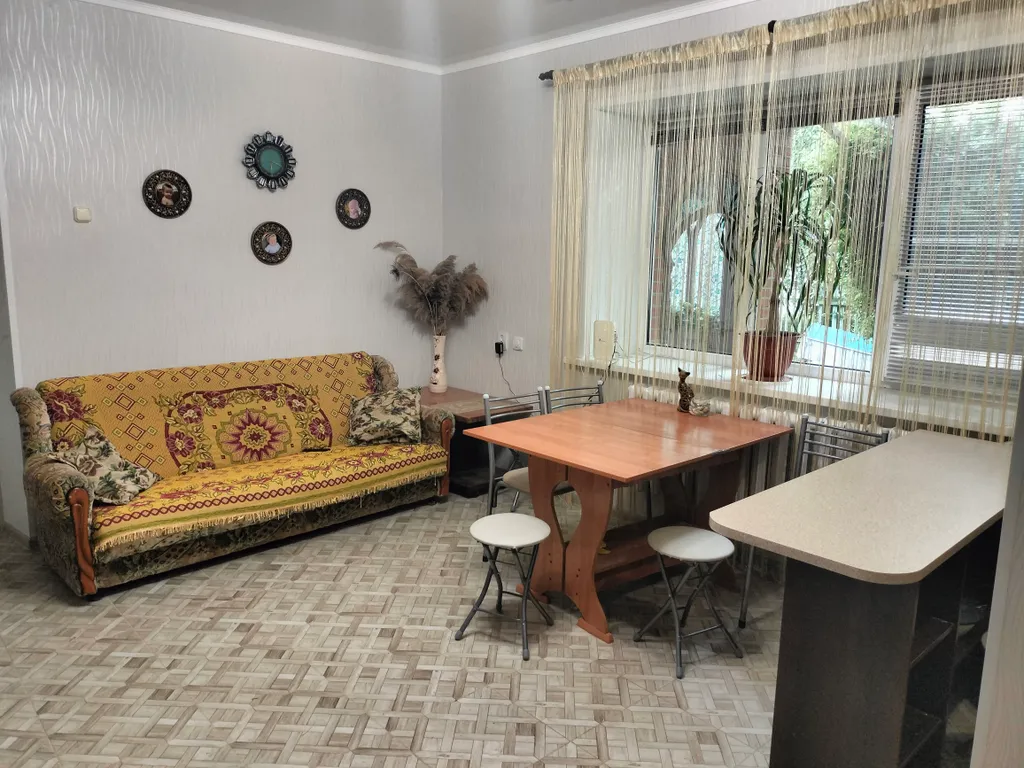 Коттедж Уютный домик в центре станицы — аренда посуточно в Должанская