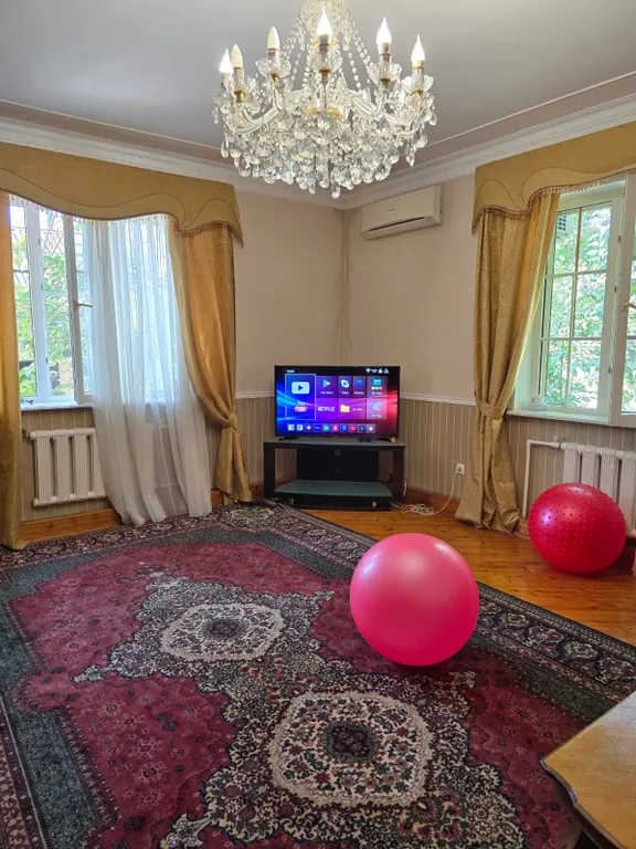 Дом с бассейном