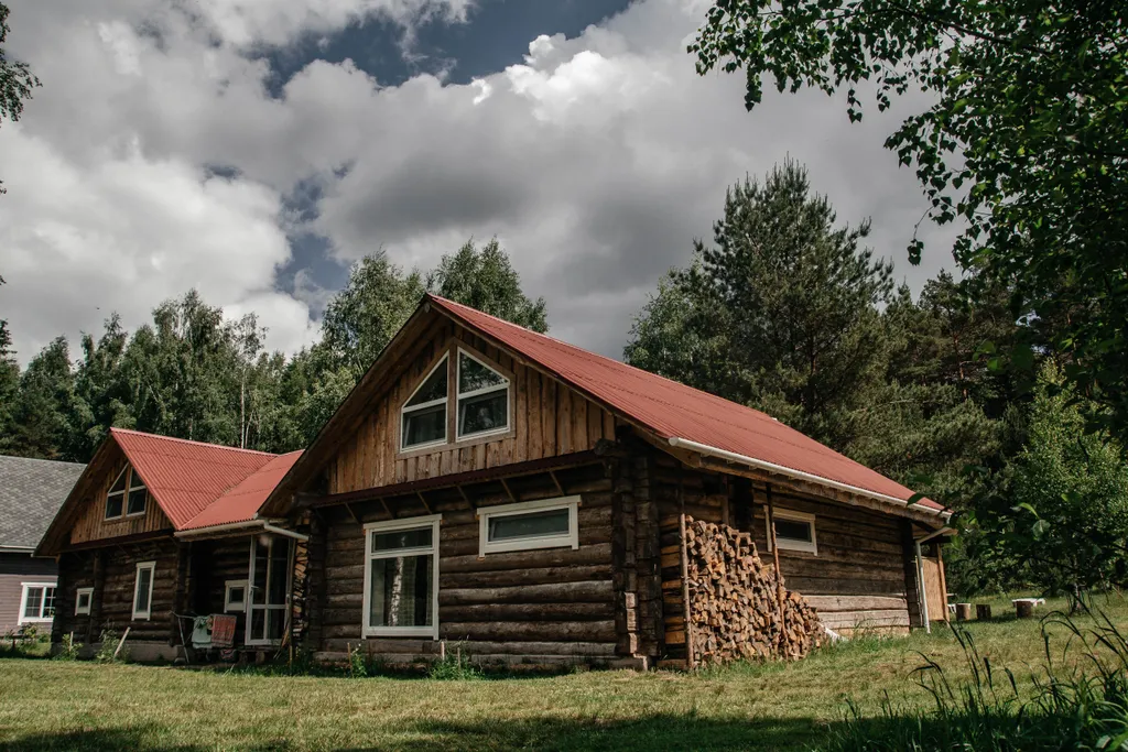 Изба Жигмонд - Архаичная Изба XIX века