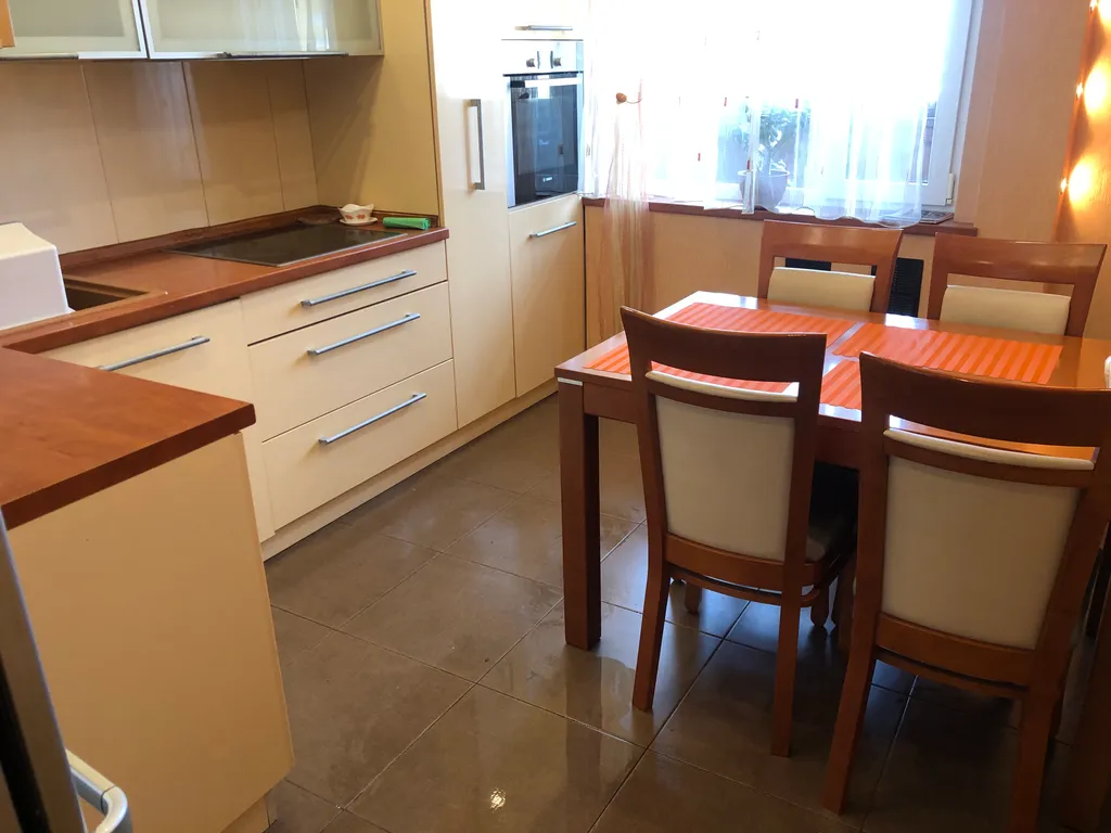 Квартира в центре города, в шаговой доступности музеи, остров Канта, ночные бары