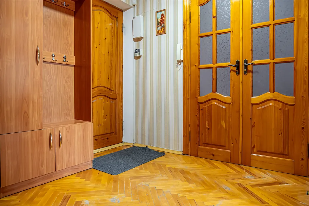 Двухкомнатная квартира у цирка