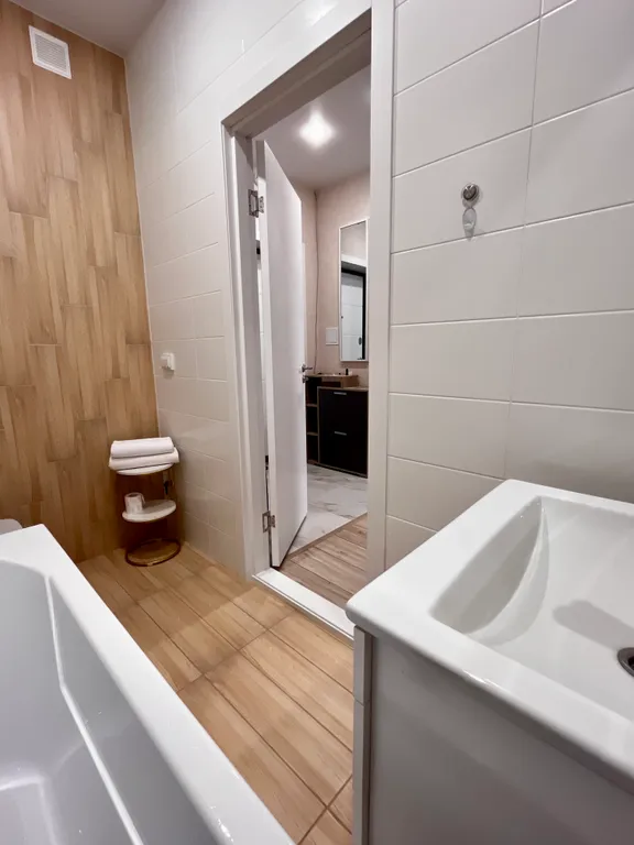 Квартира новая у Коллажа, у Ленты