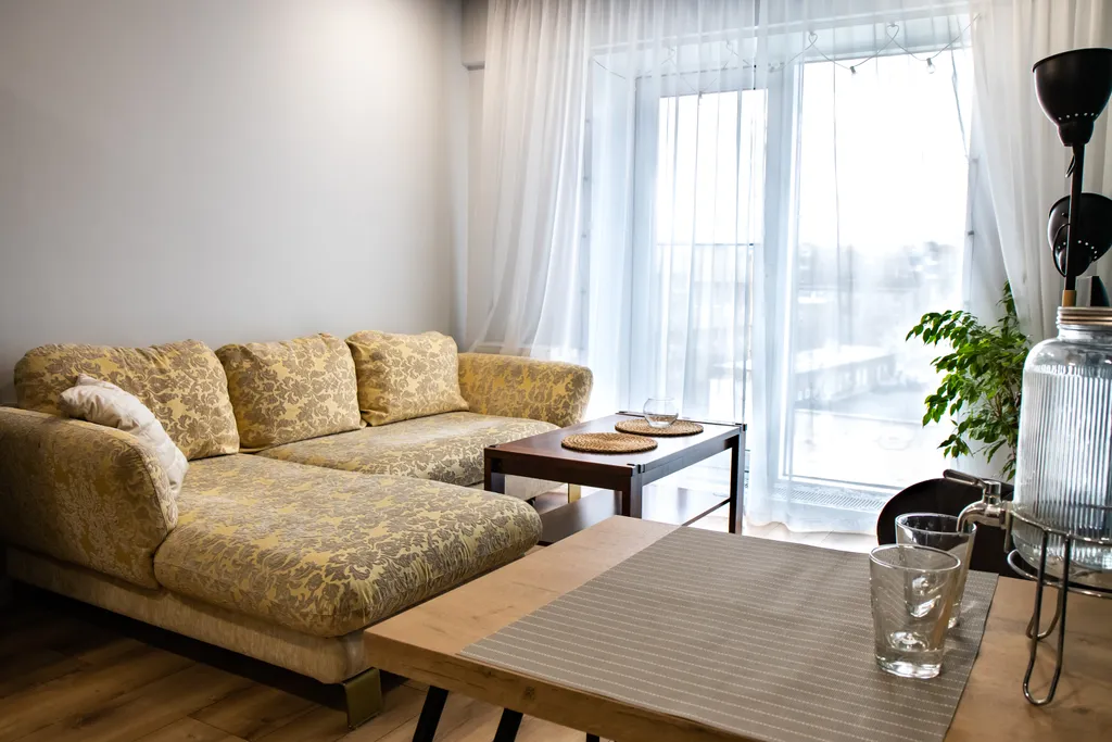 Квартира с панорамными окнами в центре Ижевска — аренда посуточно в Ижевск