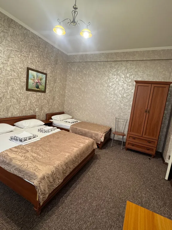 Квартира Квартира Трёхместный классический номер — Адлер