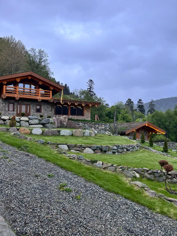 Элитное большое шале с шикарным видом на горы