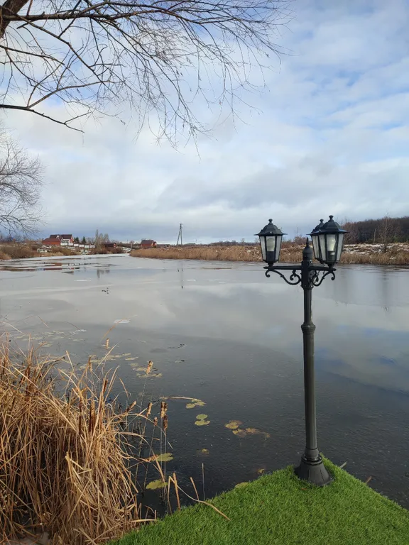Большой дом с баней, бассейном и видом на озеро