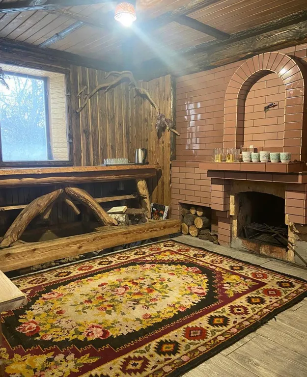 Уютный деревенский домик с русской баней возле берега озера