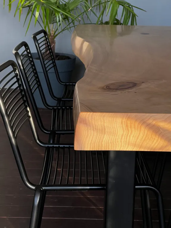 Gide villa посреди леса с видом на море