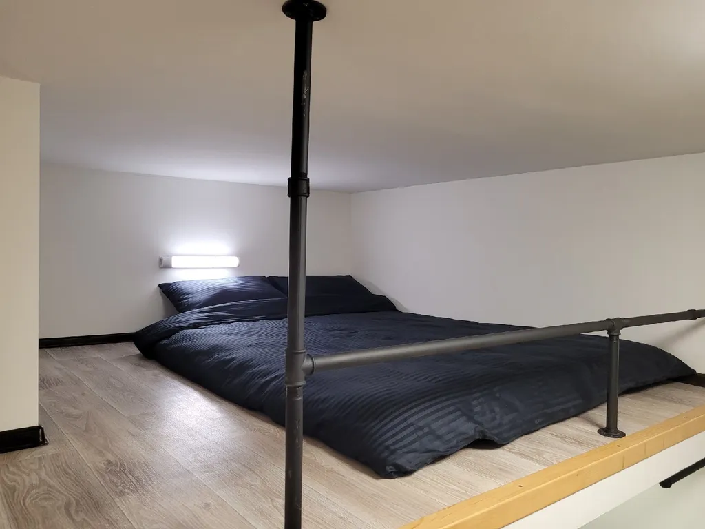 Лофт-4 Зелёная, клёвая двухуровневая студия в центре