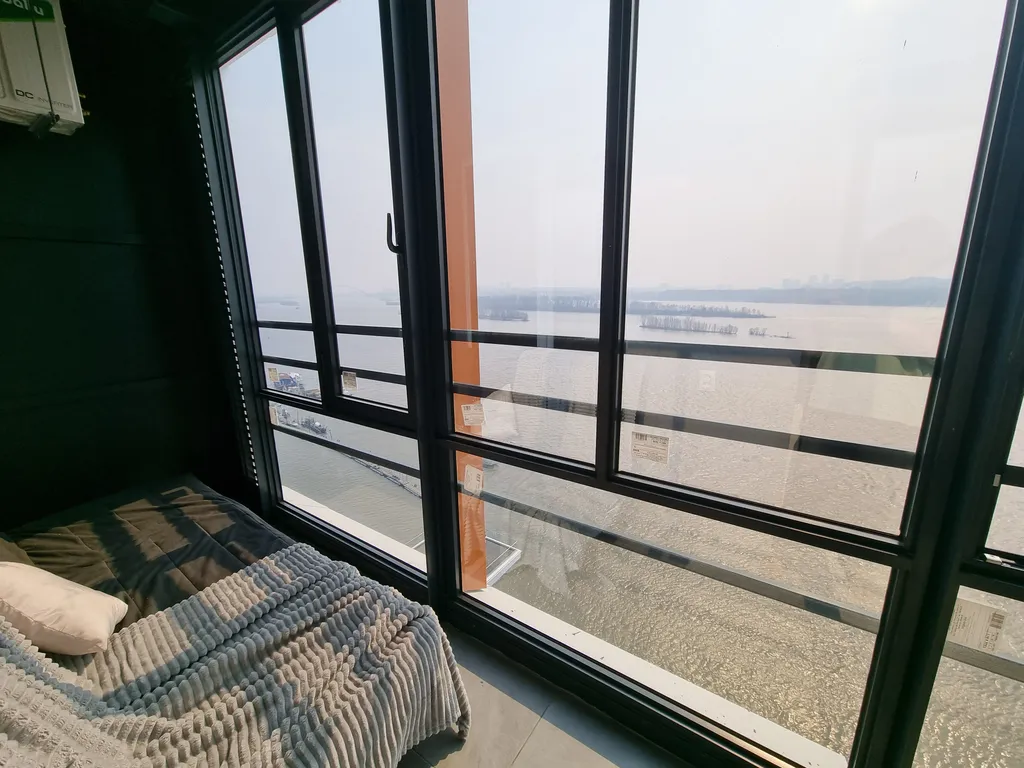 Квартира с видом на реку