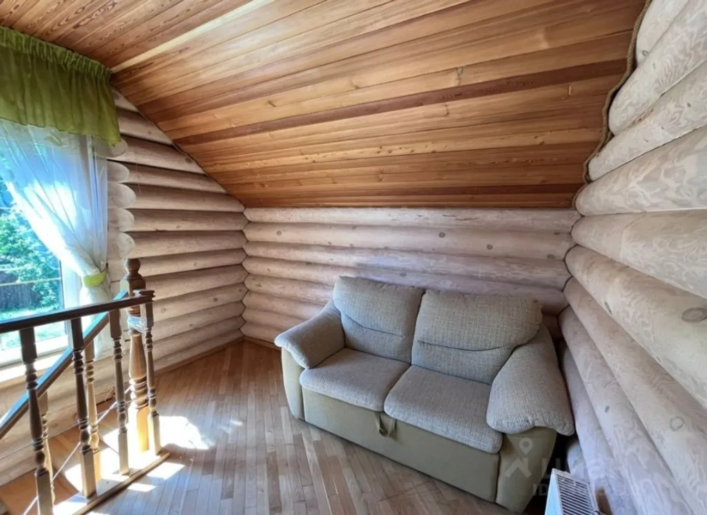 Уютный дом на побережье, на опушке соснового бора