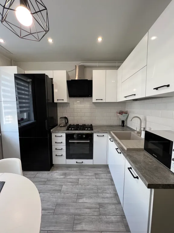 Квартира 3-комнатная Квартира — Калининград