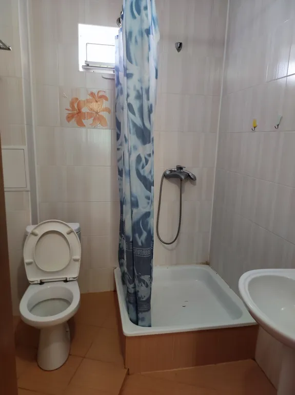 Этаж в уютном доме с видом на Цветник