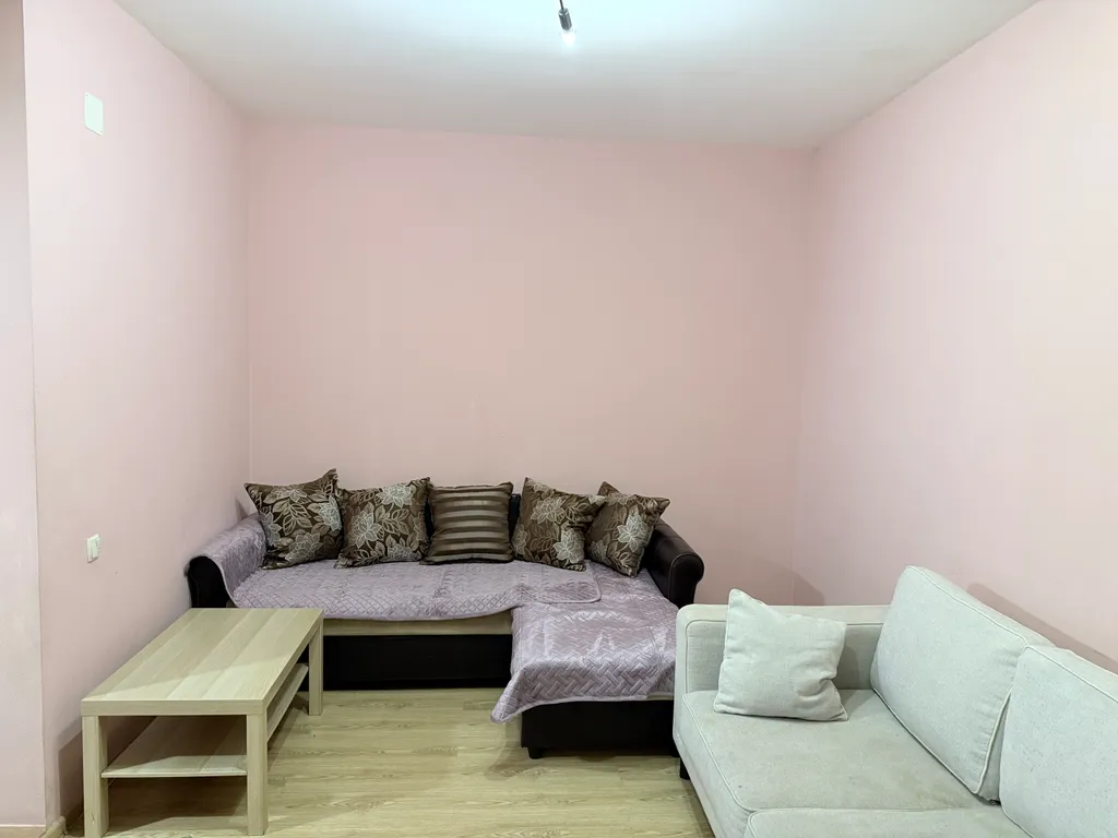 Двухкомнатная квартира рядом с набережной Волги