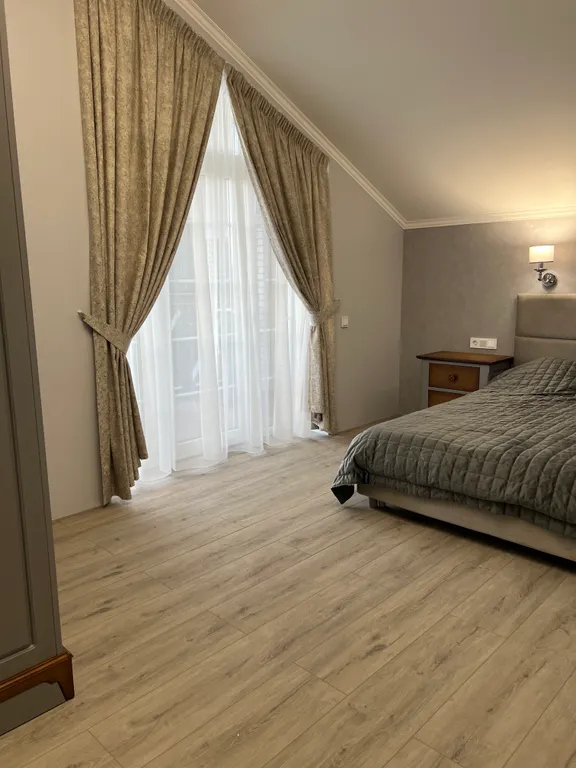 4-комнатный Дом