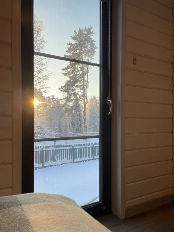 Коттедж Уютный дом с горячей купелью — Стеклянный