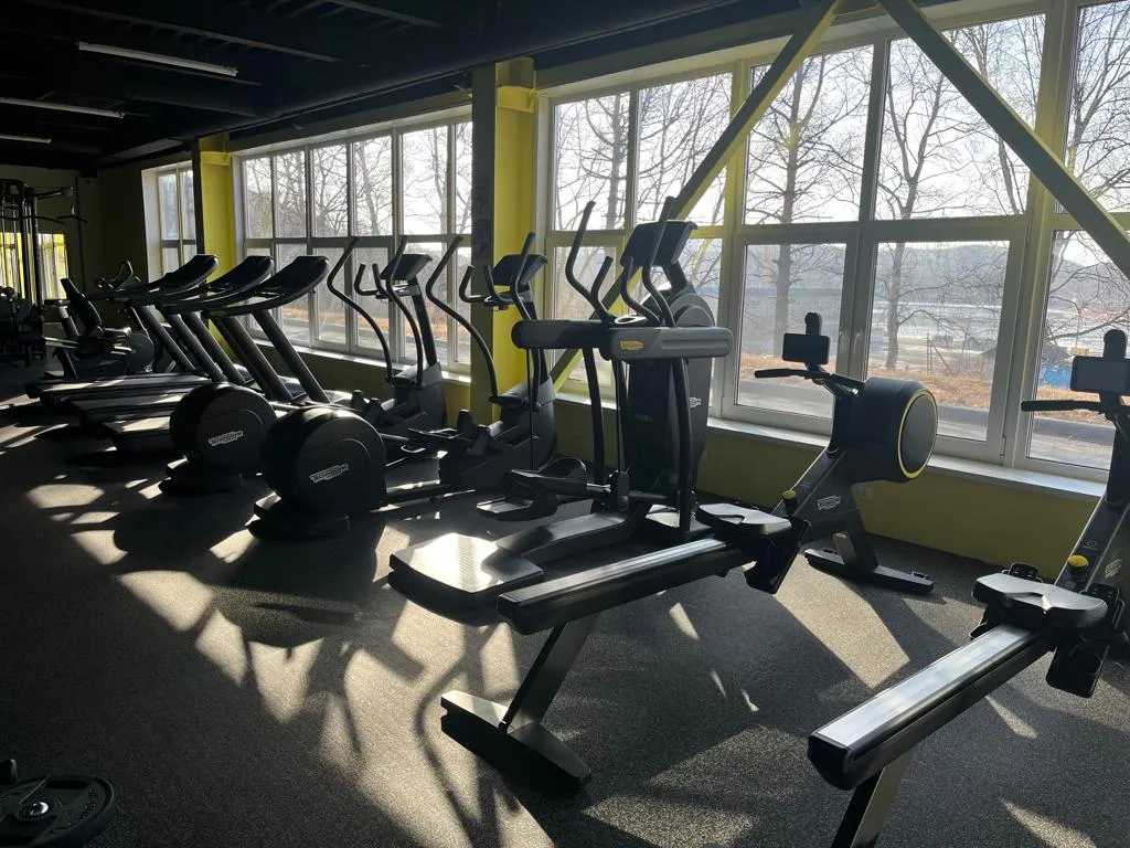 Уютная студия с дизайнерским ремонтом с видом на море и остров Петров