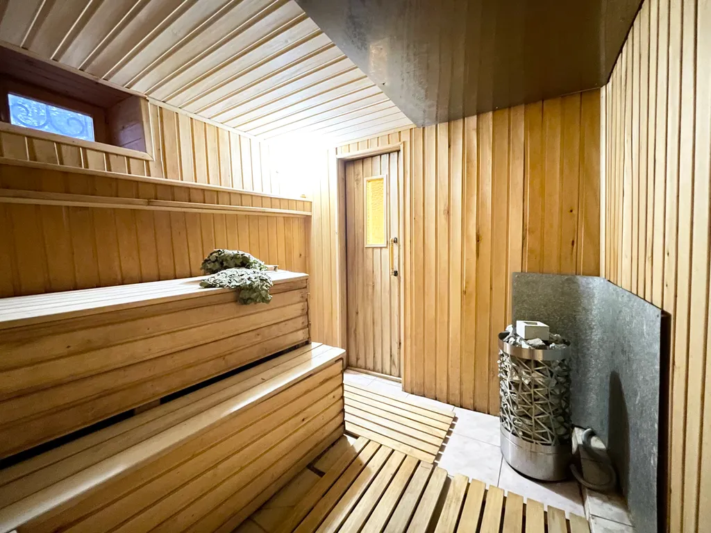 Таунхаус в окружении соснового леса