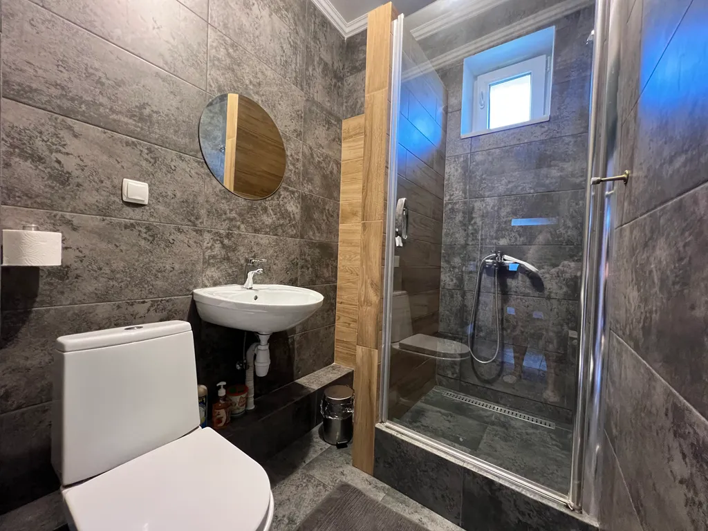 Дом с бассейном и баней