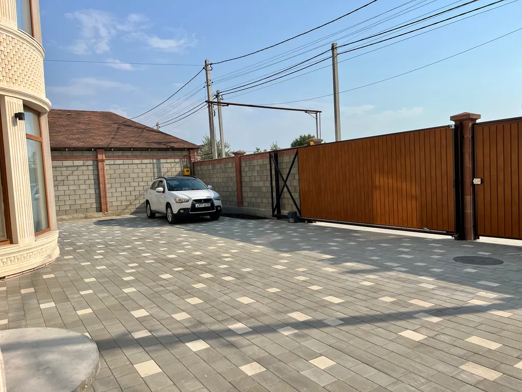 Прекрасный просторный дом для отдыха в лучшем районе