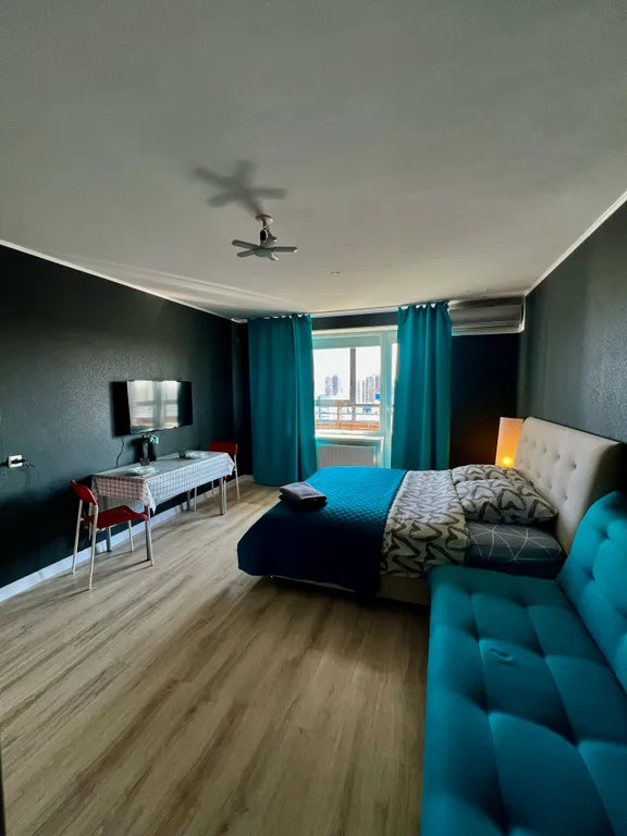 Квартира Уютная видовая студия в центре Кудрово — аренда посуточно в Кудрово