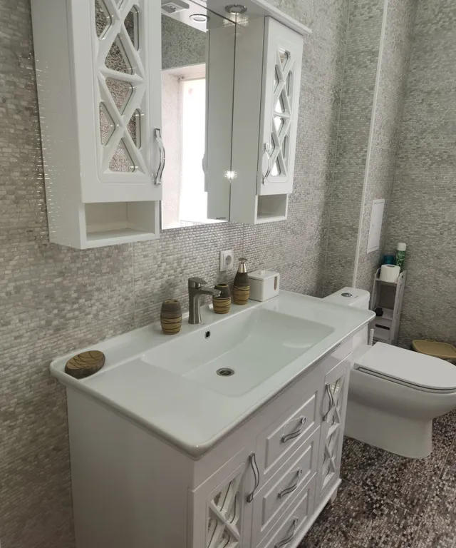 Большой дом с видом на гору