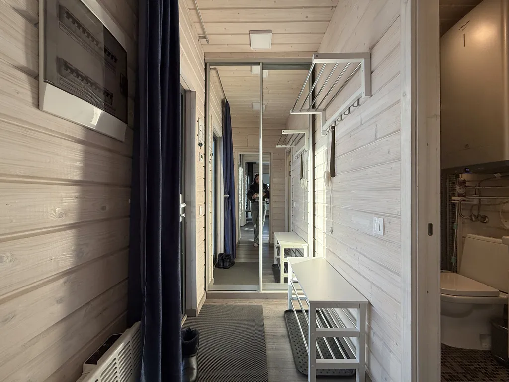 Коттедж Уютный домик на берегу озера — Стеклянный