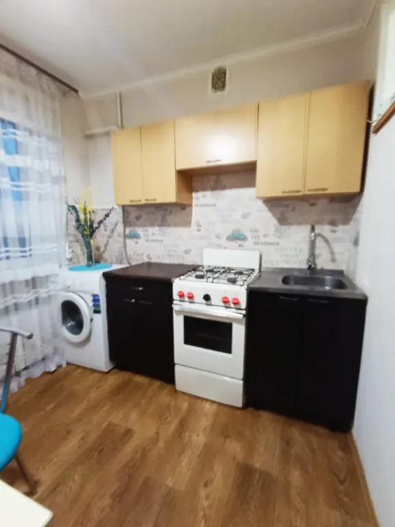 Уютная однокомнатная квартира в центре Ильичевского района.