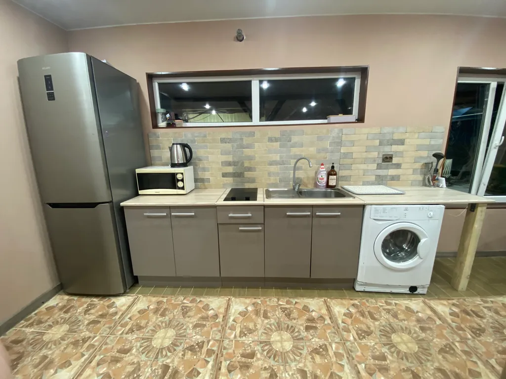 Дом на берегу залива реки Волга