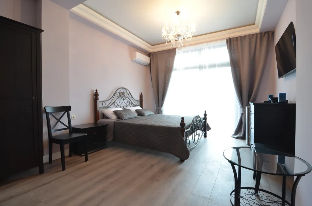 Квартира Двухместный номер, с частичным видом на море — аренда посуточно в Алушта