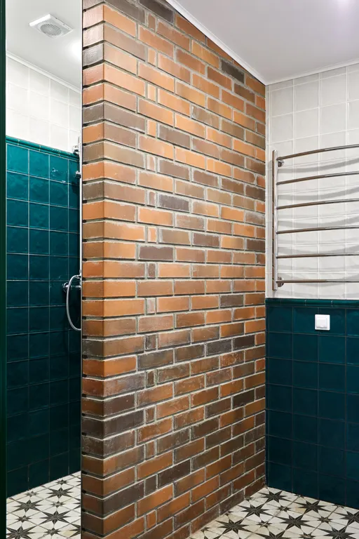 Большой коттедж с 5 спальнями, камином и террасой, Ромашка