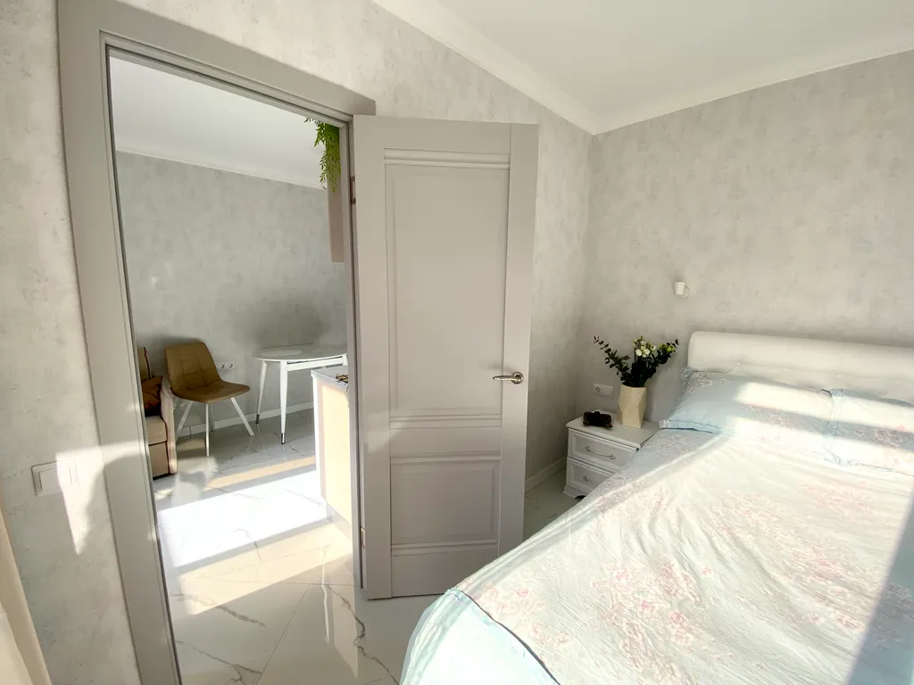 Чудесная квартира с видом на озеро и горы