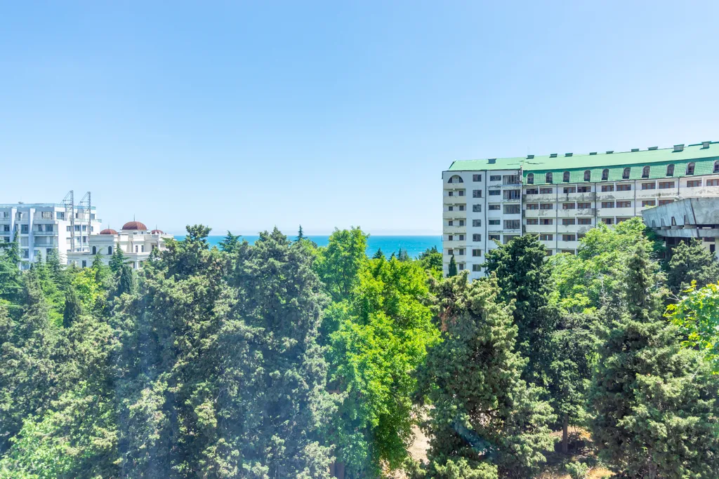 Квартира Квартира Комфортная, светлая, уютная студия. Шаговой 150-300метров к набережной — Алушта