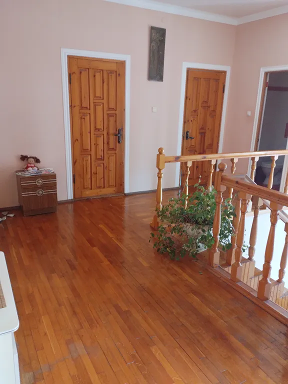 Этаж со своим входом для большой компании(до 10 человек)