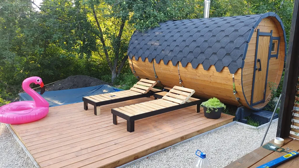 Бунгало на берегу реки