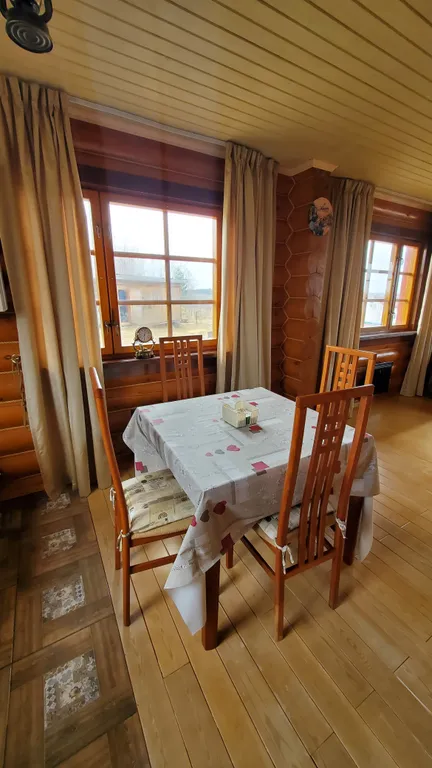 Дом с видом на озеро Волго